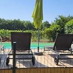 La Vigneraie De Laura: Entre Vignes Et Chenes * Sainte-Colombe (Gironde)