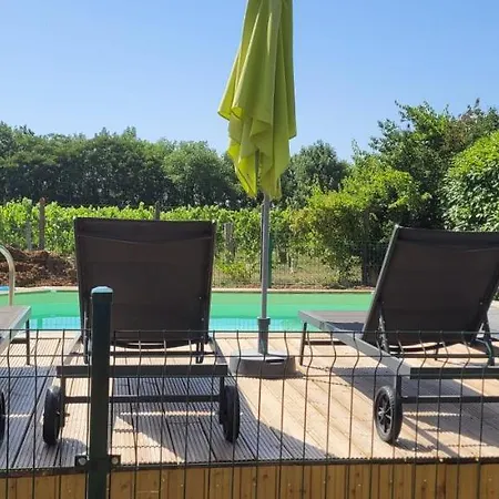 La Vigneraie De Laura: Entre Vignes Et Chenes * Sainte-Colombe (Gironde)