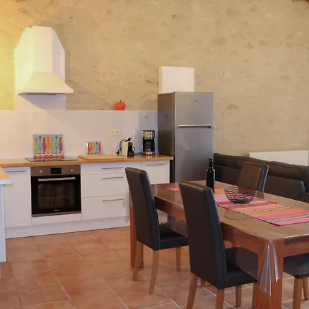 La Vigneraie De Laura: Entre Vignes Et Chenes Sainte-Colombe (Gironde)