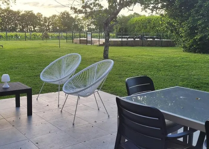 بيت للعطل La Vigneraie De Laura: Entre Vignes Et Chenes