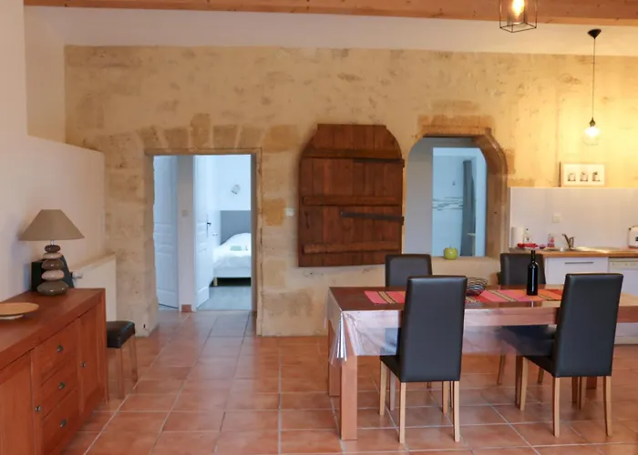 La Vigneraie De Laura: Entre Vignes Et Chenes بيت للعطل Sainte-Colombe (Gironde)