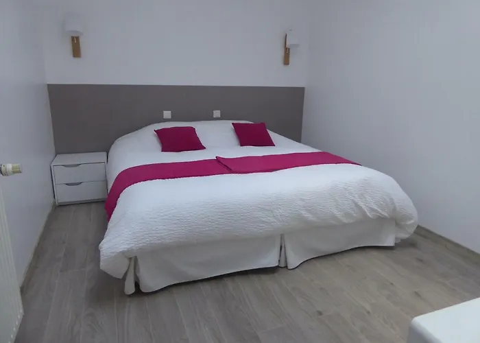 بيت للعطل La Vigneraie De Laura: Entre Vignes Et Chenes Sainte-Colombe (Gironde)