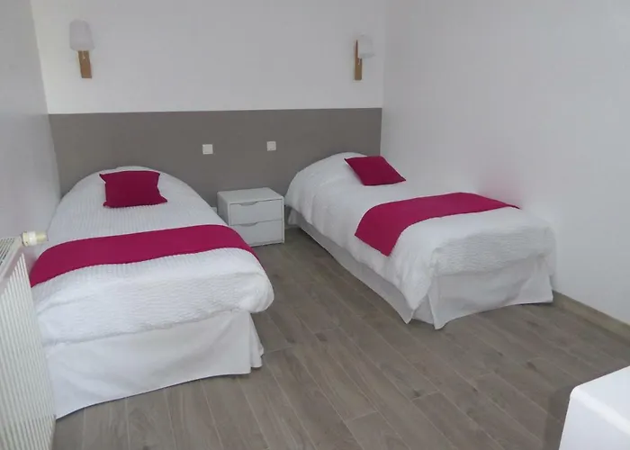 La Vigneraie De Laura: Entre Vignes Et Chenes بيت للعطل