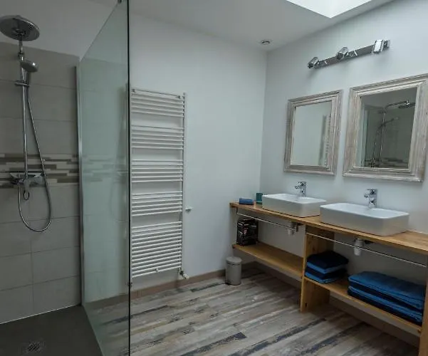 La Vigneraie De Laura: Entre Vignes Et Chenes بيت للعطل *